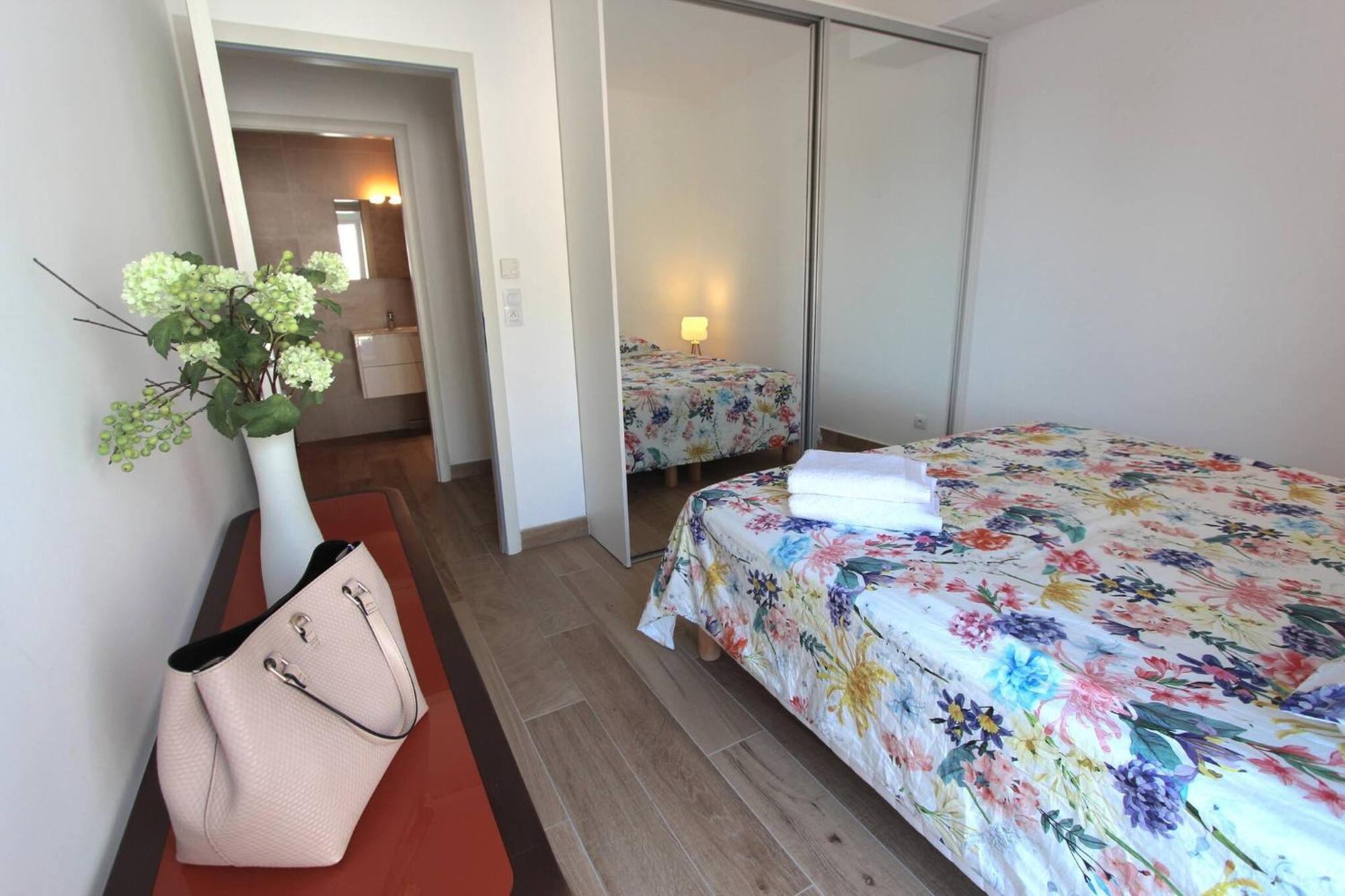 בוסוליי Luxurious Apartments Monaco&Seaview, Infinitypool&Parking מראה חיצוני תמונה